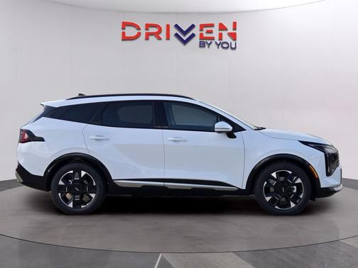 Glacial White Pearl 2026 Kia Sportage SX-Prestige