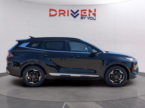 Ebony Black 2026 Kia Sportage EX