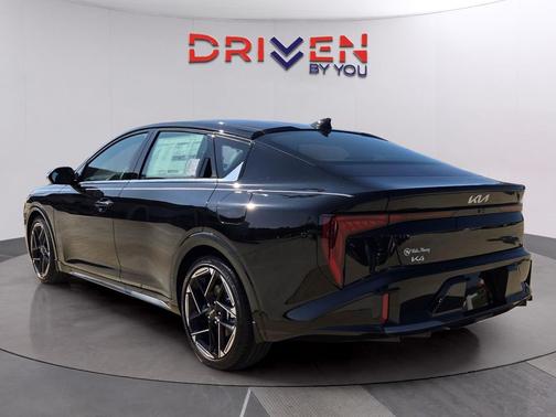 2025 Kia K4 GT-Line