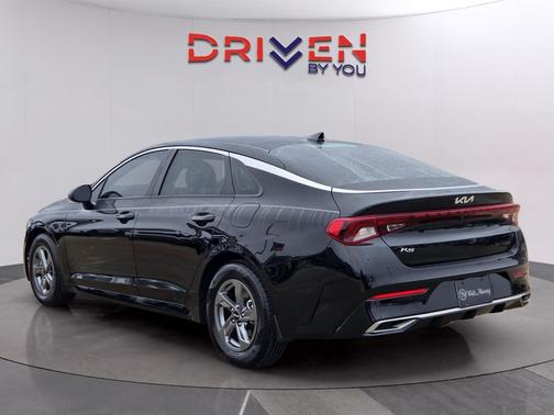 2022 Kia K5 LXS