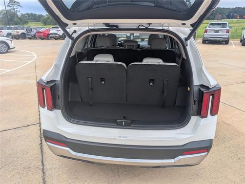 Snow White Pearl 2026 Kia Sorento Hybrid EX