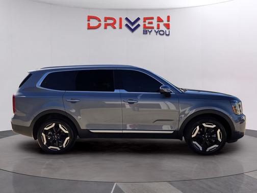 2024 Kia Telluride S