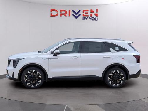 Glacial White Pearl 2026 Kia Sorento EX