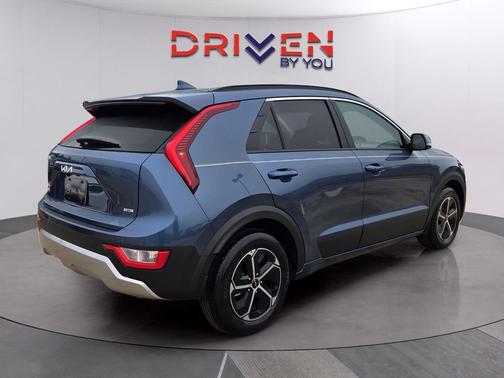 2025 Kia Niro EX