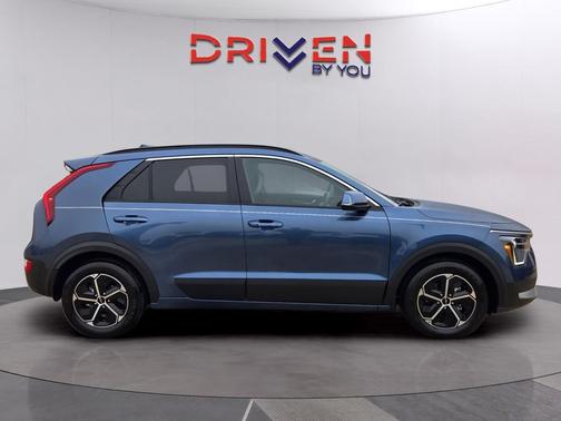 2025 Kia Niro EX