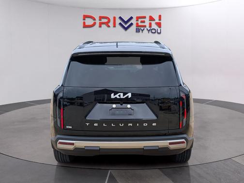 Ebony Black 2027 Kia Telluride Hybrid EX