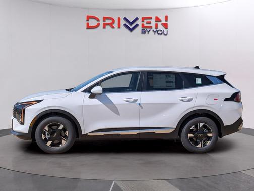 Glacial White Pearl 2026 Kia Sportage LX