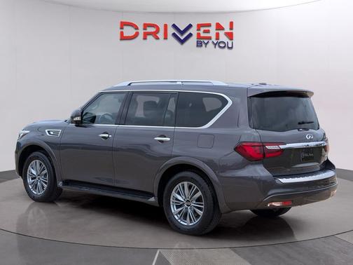 Anthracite Gray 2024 INFINITI QX80 Luxe
