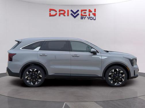Wolf Gray 2026 Kia Sorento EX