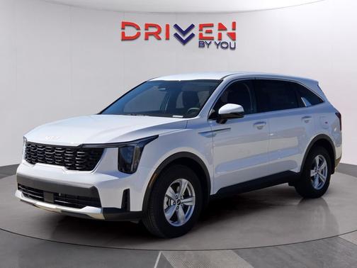 Glacial White Pearl 2026 Kia Sorento LX