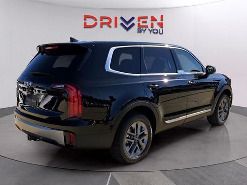 2025 Kia Telluride LX