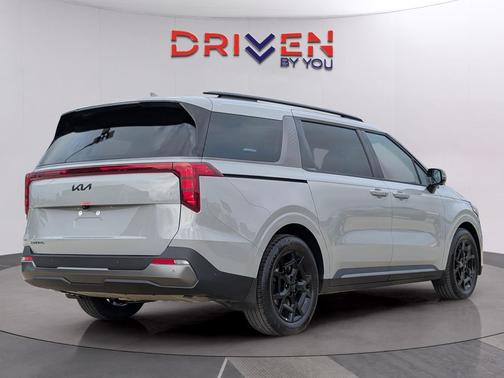 2026 Kia Carnival SX