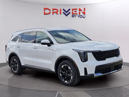 Glacial White Pearl 2026 Kia Sorento S