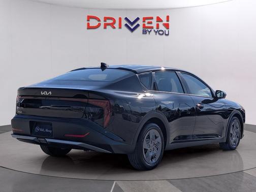 2025 Kia K4 LX