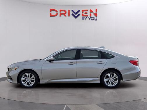 Lunar Silver Metallic 2018 Honda Accord LX