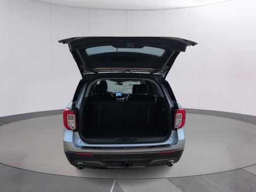 Iconic Silver Metallic 2023 Ford Explorer XLT
