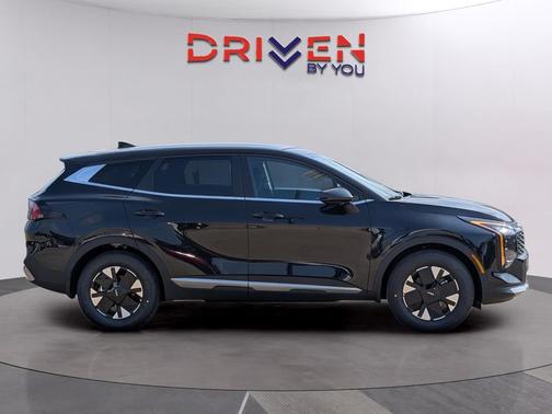 Fusion Black 2026 Kia Sportage Hybrid LX