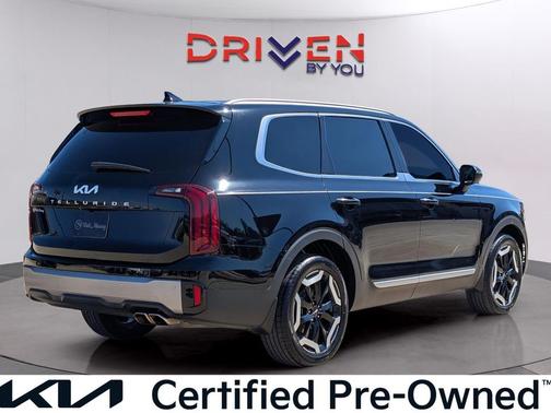 2023 Kia Telluride S