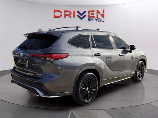 2023 Toyota Highlander XSE