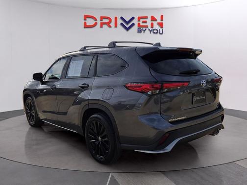 2023 Toyota Highlander XSE