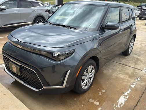 Gravity Gray 2025 Kia Soul LX