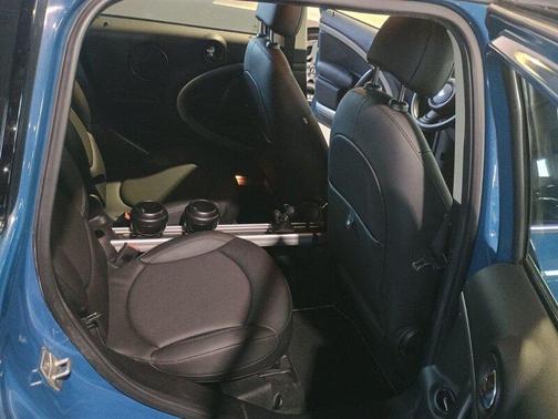 2012 MINI Cooper Countryman Base