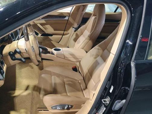 2014 Porsche Panamera 4