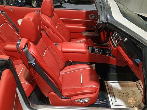 2018 Rolls-Royce Dawn Base