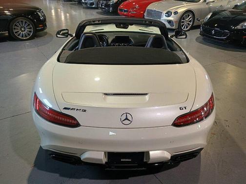 designo Diamond White Metallic 2018 Mercedes-Benz AMG GT Base