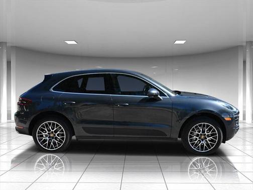 2017 Porsche Macan Base