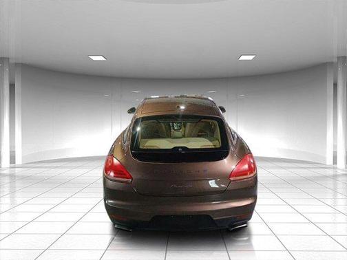 2014 Porsche Panamera 4
