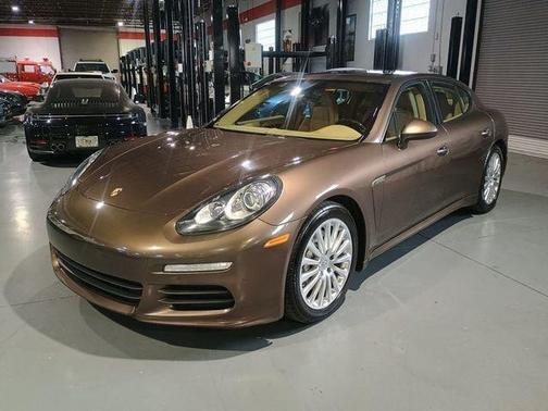 2014 Porsche Panamera 4