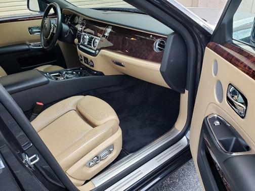 2017 Rolls-Royce Ghost 