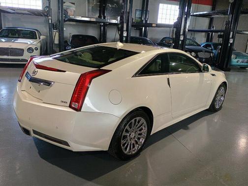 White Diamond Tricoat 2011 Cadillac CTS Performance