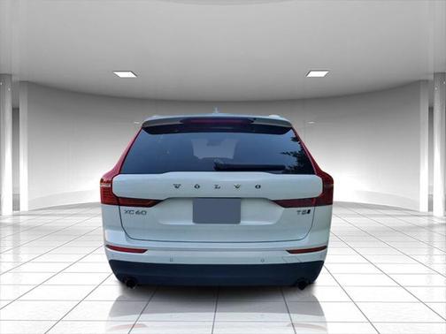 2020 Volvo XC60 T5 Momentum