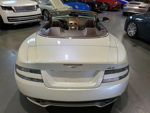 White 2014 Aston Martin DB9 Volante
