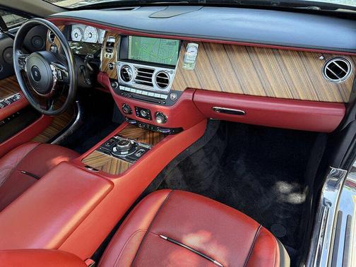 2016 Rolls-Royce Dawn Base
