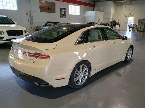 Platinum Dune Metallic Tri-Coat 2016 Lincoln MKZ Hybrid Base