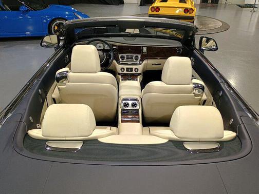 Blue 2016 Rolls-Royce Dawn