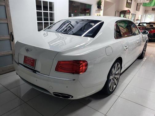 2018 Bentley Flying Spur V8
