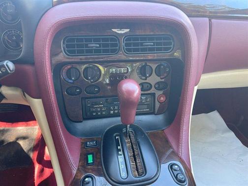 1997 Aston Martin DB7 Volante