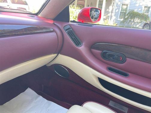 1997 Aston Martin DB7 Volante