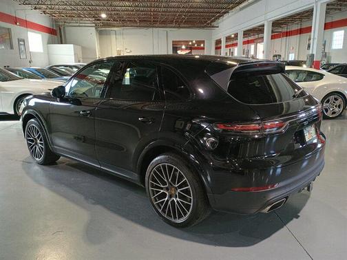 Black 2019 Porsche Cayenne Cayenne
