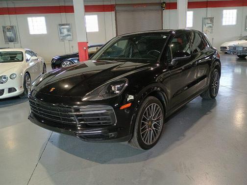 Black 2019 Porsche Cayenne Cayenne