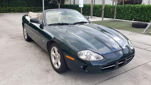 2000 Jaguar XK8
