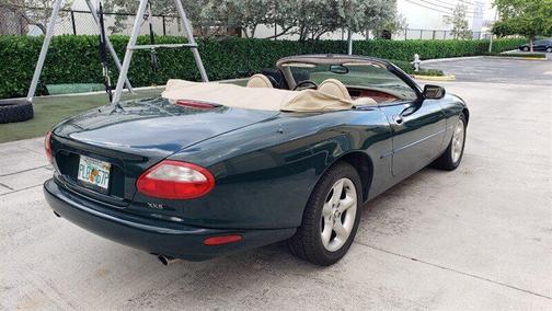 2000 Jaguar XK8