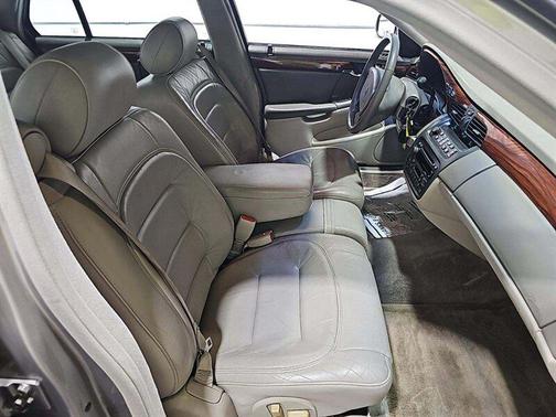 Cashmere 2001 Cadillac DeVille Base