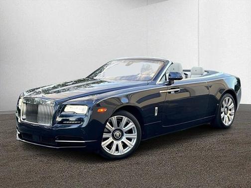 2016 Rolls-Royce Dawn Base