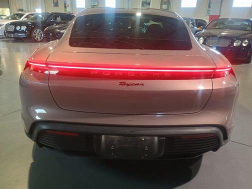 2021 Porsche Taycan 