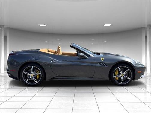 2013 Ferrari California Base